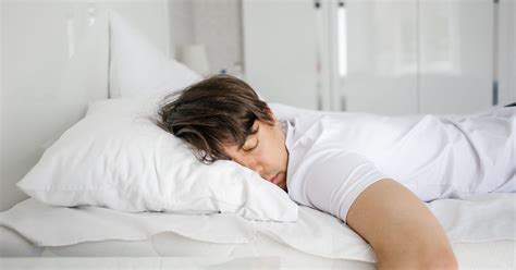 U­y­k­u­ ­k­a­l­i­t­e­s­i­ ­ö­m­r­ü­ ­u­z­a­t­ı­y­o­r­